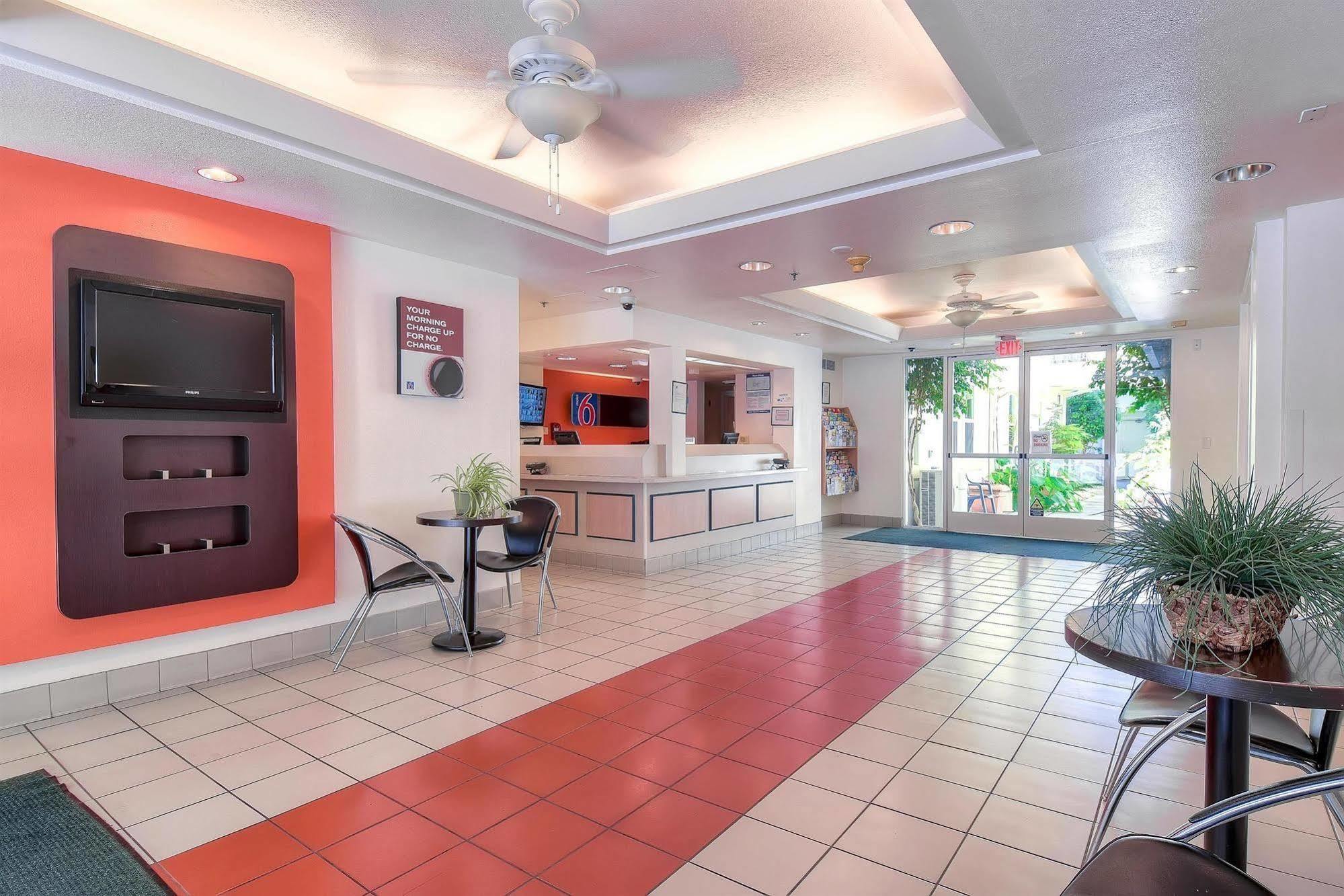 Motel 6-San Diego, Ca - Downtown Exterior foto